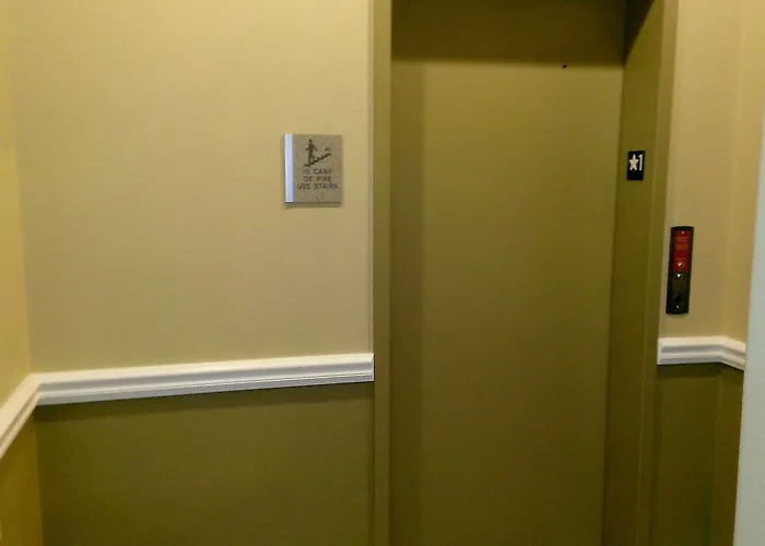 Western Hotel 3*